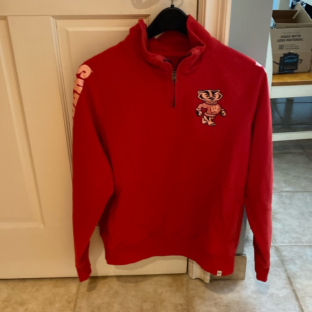 3/4 zip Wisconsin Badgers sweatshirt